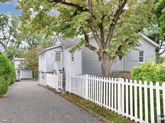 15 Crescent Avenue