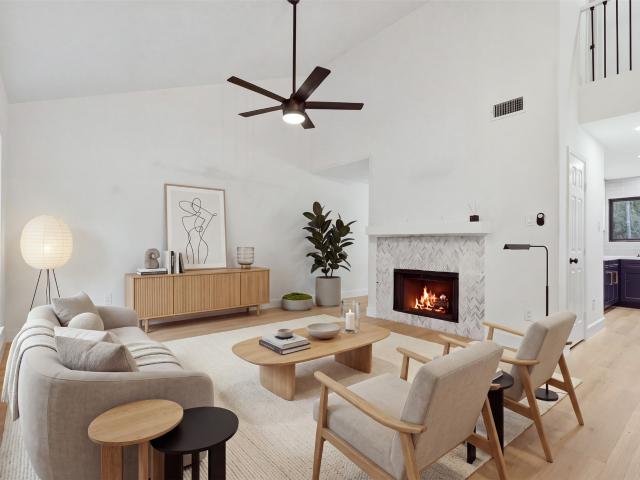15 Cricket Hollow Place