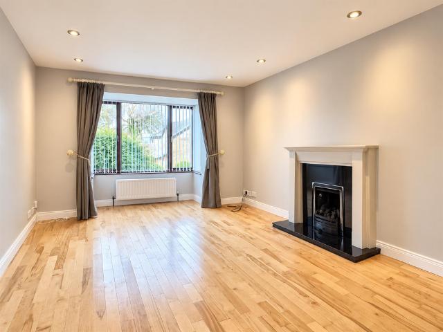 15 Curlew Crescent