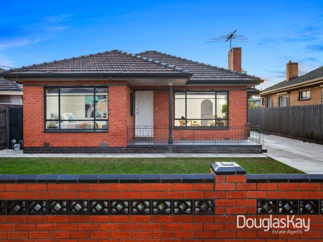 15 Daphne Street, Sunshine West
