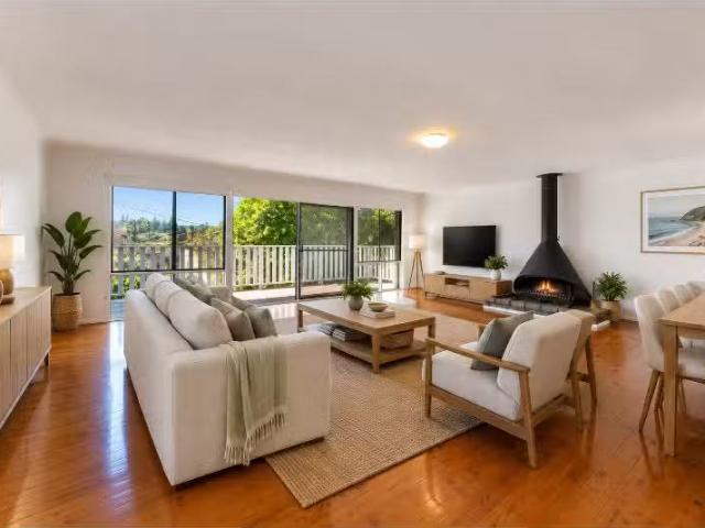 15 Darley Street East Street, Mona Vale House for rent Listed.