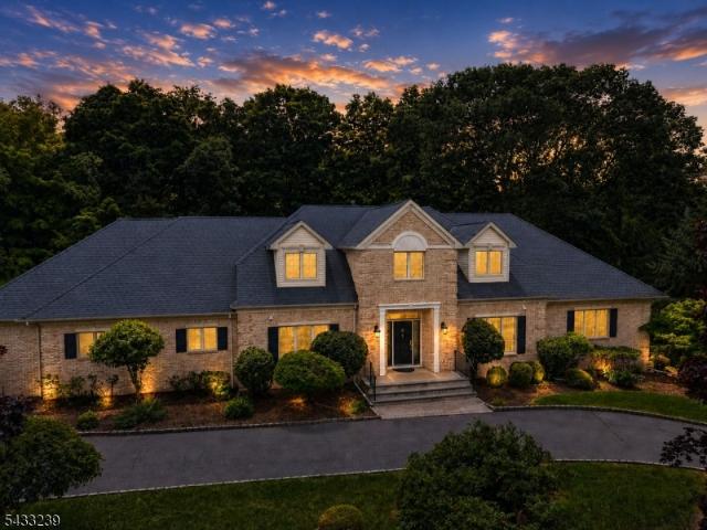 15 Daro Ct