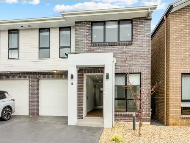 15 Delialah Glade, Riverstone Townhouse for rent Listed by Ra.