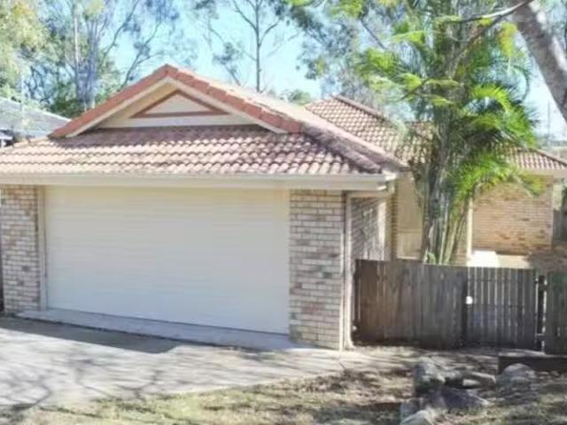 15 Dossie Street, Riverview, QLD 4303