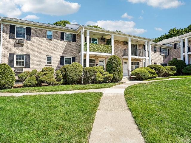 15 Doxbury Lane