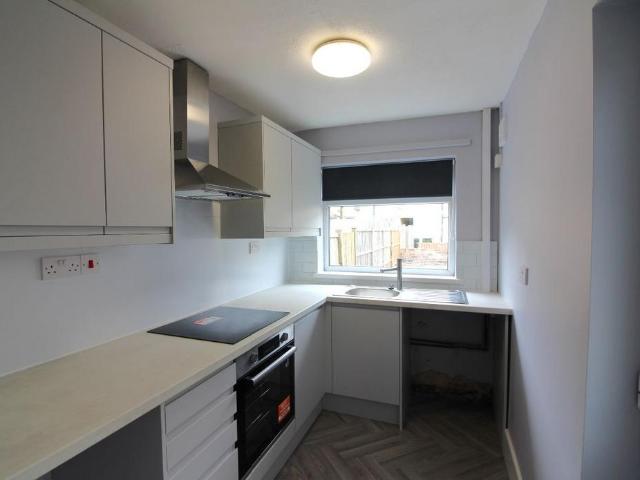 15 Dunstan Street, Netherfield 2 bed terraced house to rent £850 pcm £196 pw