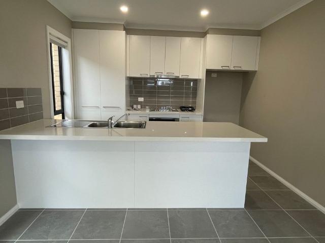 15 Echidna Drive, Beveridge VIC 3753
