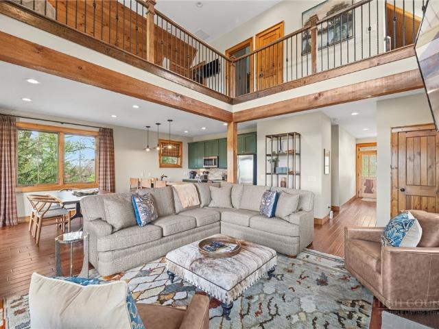 15 Eagle Village Circle