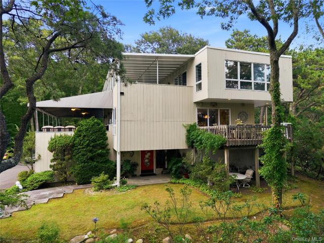 15 Eagle Rock Hill