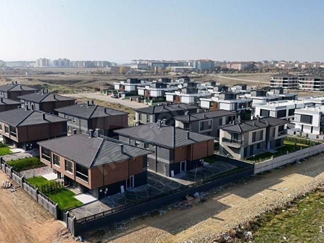 SON GÜNLER FIRSAT VİLLA