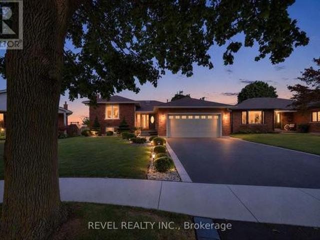 15 Fox Run, Brantford, ON, N3R 7P9 house for sale | Listing ID X13796 | Royal LePage