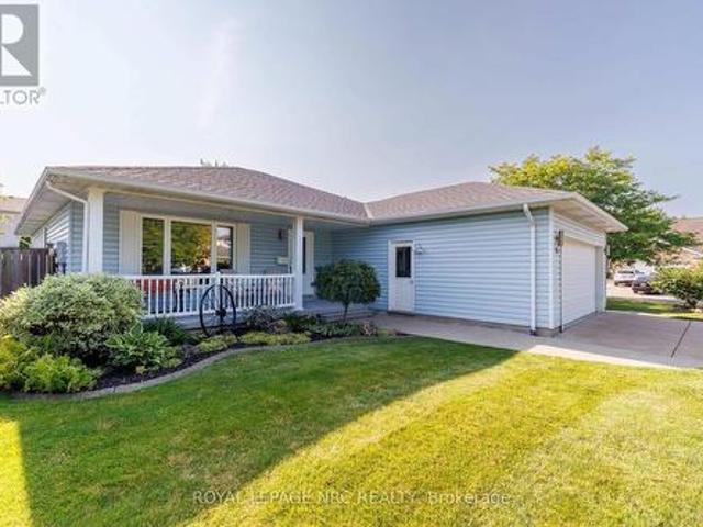 15 Foxhill Crescent, St. Catharines Rykert/Vansickle, ON, L2S 3T9 house for sale | Listing ID X13610 | Royal LePage