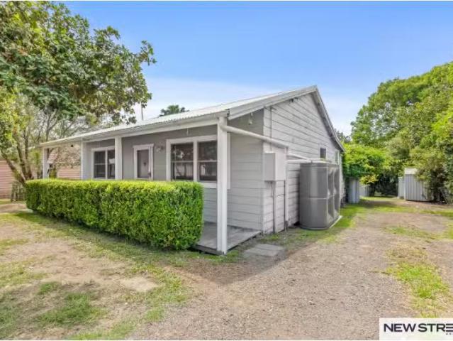 15 Flowers Drive, Catherine Hill Bay House for rent Listed by.