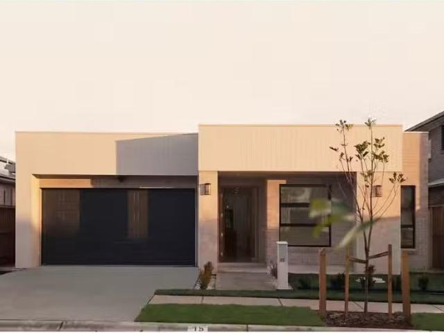 15 Flight Street, Menangle Park House for rent Listed by Hayl.