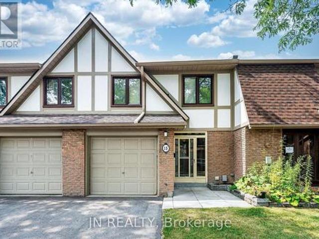 15 Gatwick Lane, Brampton, ON, L6S 2E4 townhouse for sale | Listing ID W13620 | Royal LePage