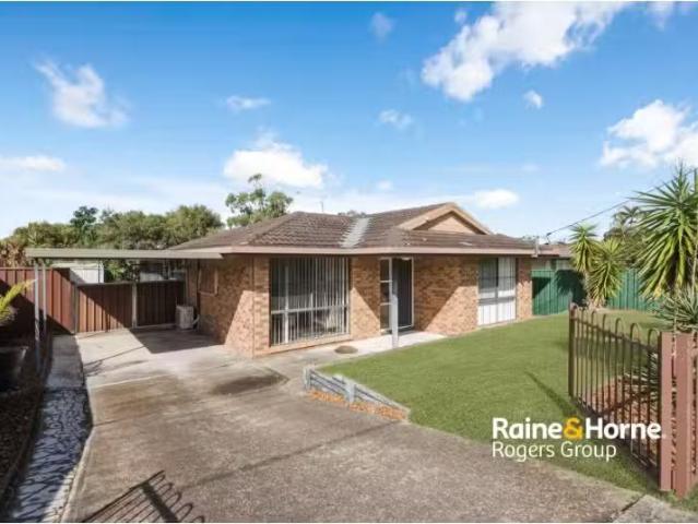 15 Gorokan Drive, LAKE HAVEN House for rent Listed by Jacinda.