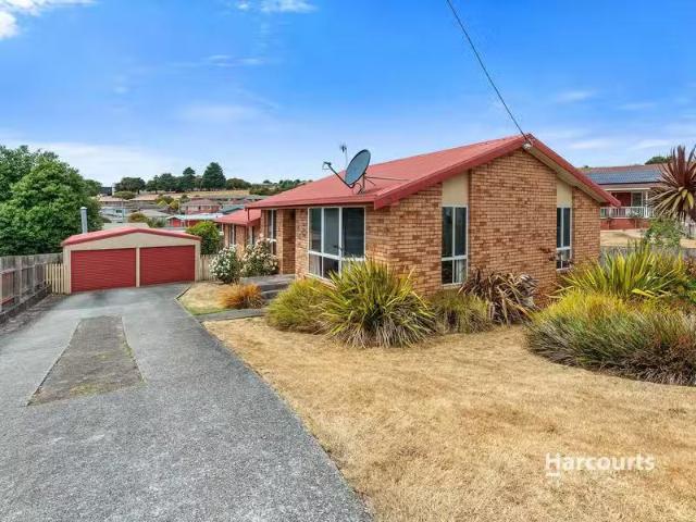 15 Greenacre, UPPER BURNIE, TAS 7320 House for Rent