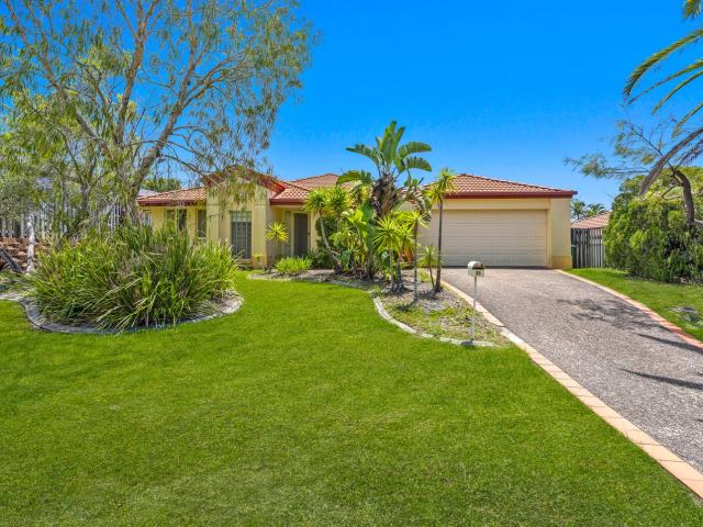 15 Greensborough Crescent, PARKWOOD, QLD 4214