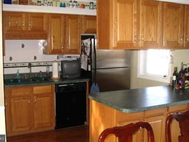 15 Greenview Avenue