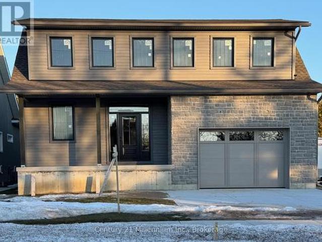 15 Grenville Street N, Saugeen Shores, ON, N0H 2L0 house for sale | Listing ID X12568 | Royal LePage