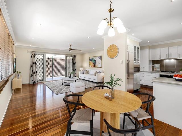 15 Gresford St