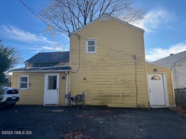 15 Henry St, Greenwich, CT 06830 | MLS #977710