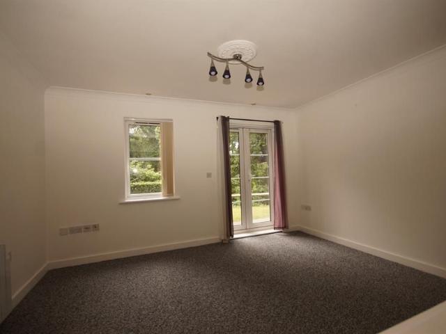 15 Heol Llinos, Thornhill, Cardiff CF14 9JF