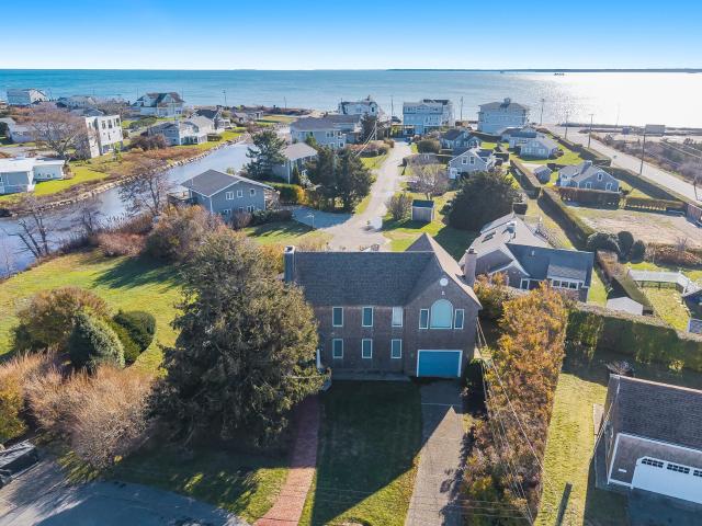 15 Hedge Lane