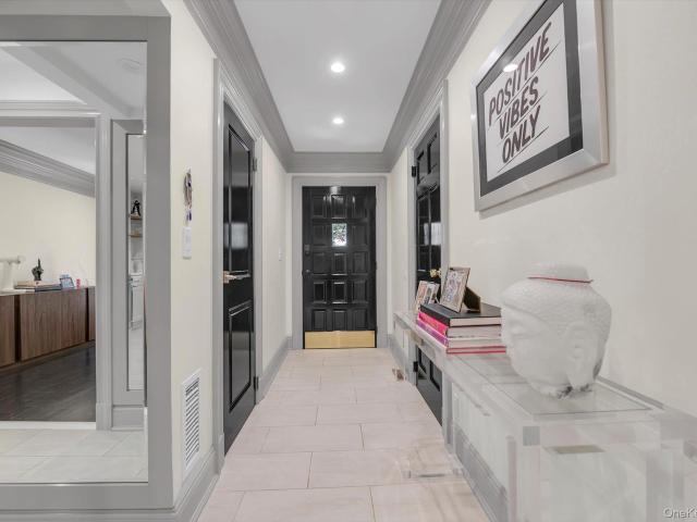 15 High Oaks Court