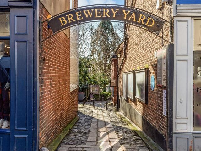 15 High Street, Reigate RH2, 2 bed flat to rent, £1,550 pcm | PrimeLocation