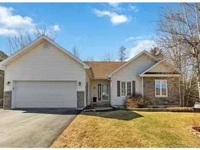 15 Highgate Crt, Riverview, NB, E1B 5T8 house for sale List.