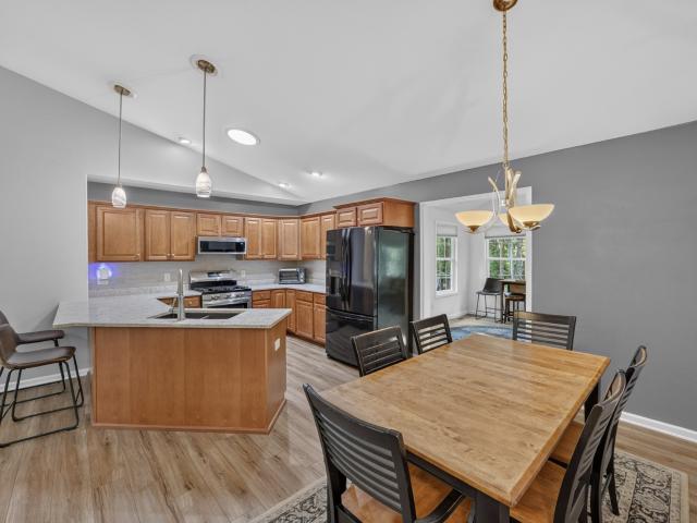15 Hipswell Ct