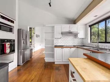15 Hoover Place, Bonnet Bay, NSW 2226
