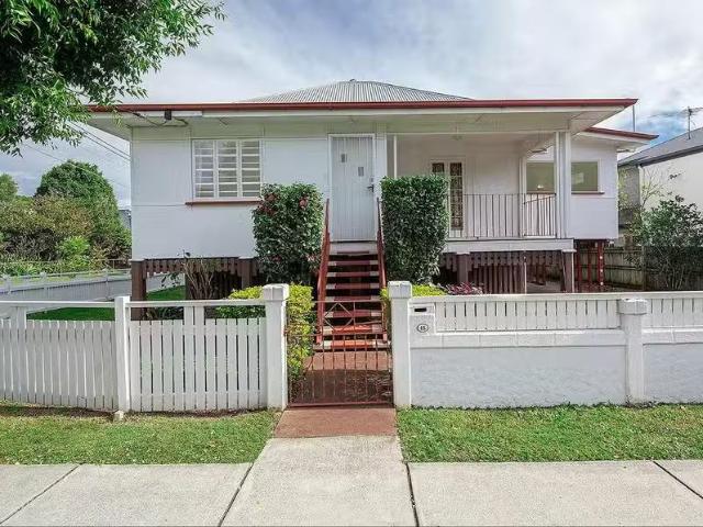 15 Holmes Street, MOOROOKA, QLD 4105 House for Rent
