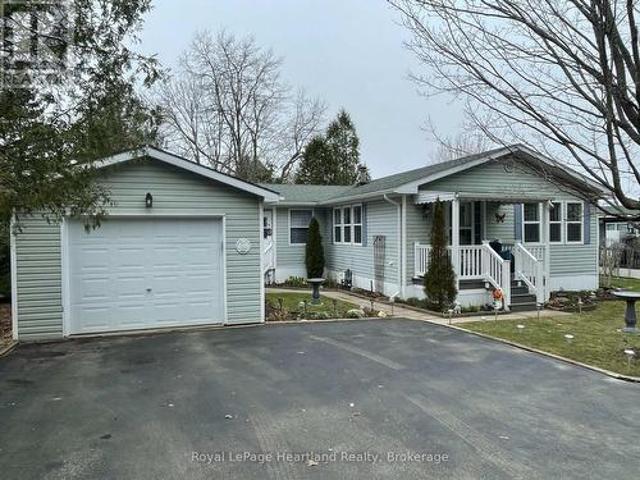 15 Huron Lane, Ashfield Colborne Wawanosh Colborne, ON, N7A 3Y2 house for sale | Listing ID X12732 | Royal LePage