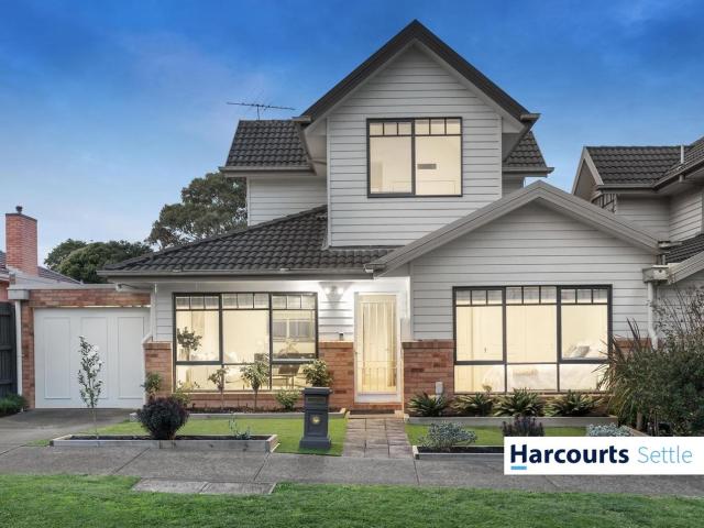 15 Huxtable Street, MOUNT WAVERLEY, VIC 3149
