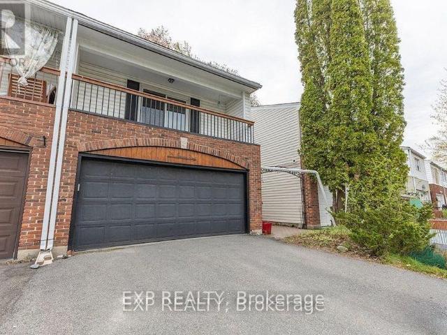15 Jansen Road Ottawa, ON K2H5W6
