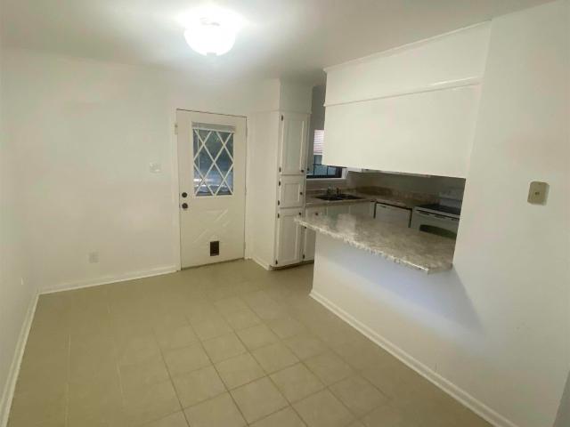15 Jennifer St