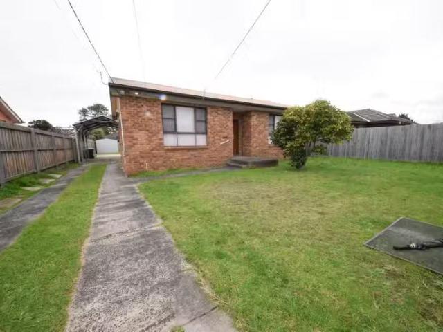 15 Johnstone Street, SEAFORD, VIC 3198 House for Rent