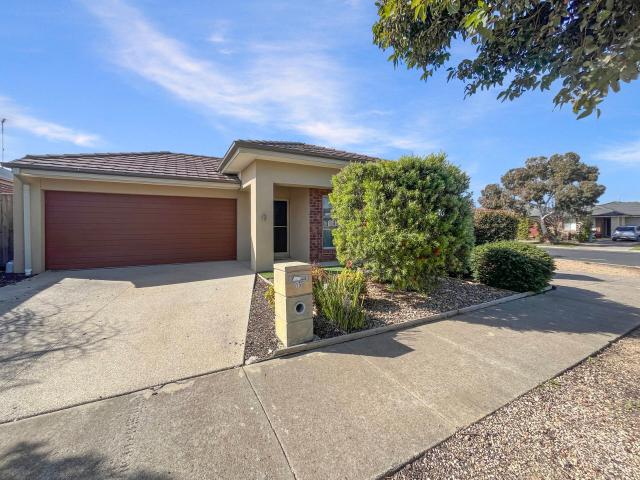 15 Kingscliff Avenue