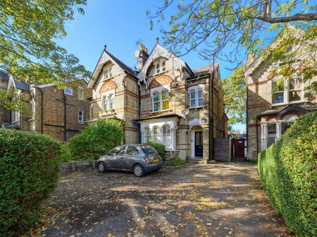 15 Kingston Hill, Kingston Upon Thames KT2, 1 bed flat to rent, £1,350 pcm | PrimeLocation