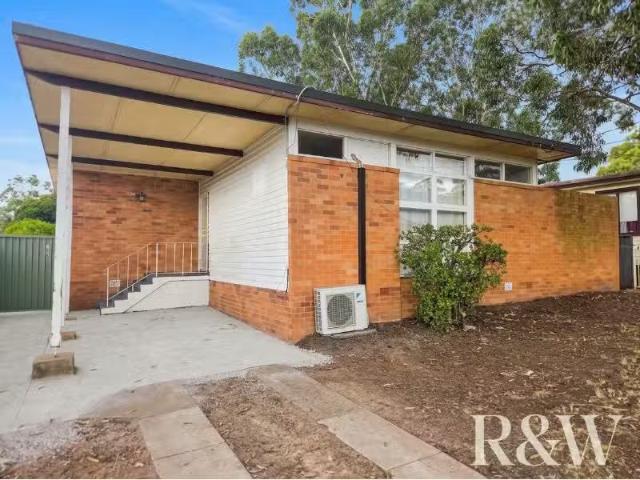 15 Kurama Crescent, WHALAN House for rent Listed by Rooty Hil.