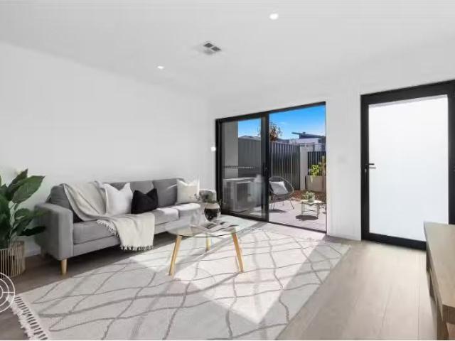 15 Kythera Street, Googong Townhouse for rent Listed by Clien.