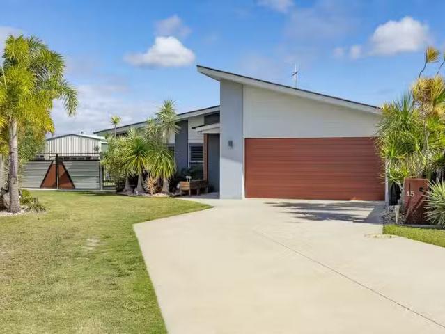 15 Lakes Boulevard, BURRUM HEADS, QLD 4659 House for Rent