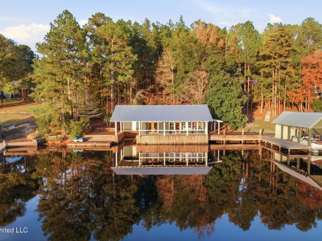 15 Lakeridge Point