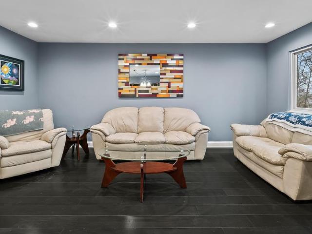 15 Littlewood Court