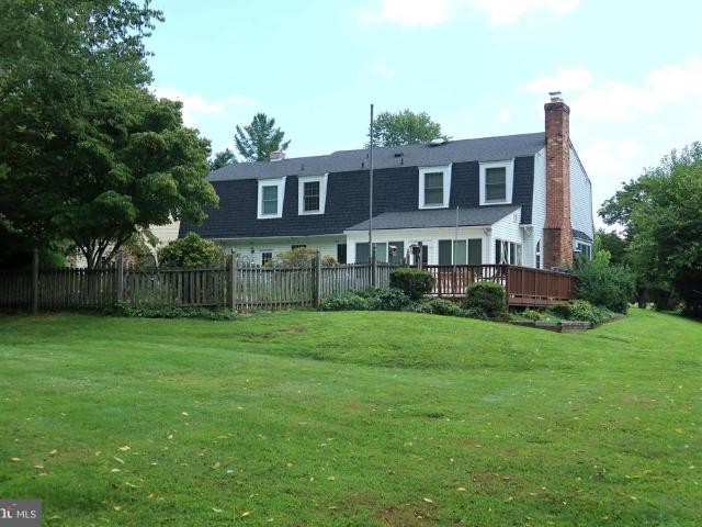 15 Lochmoor Court