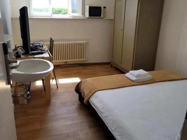 15 m²