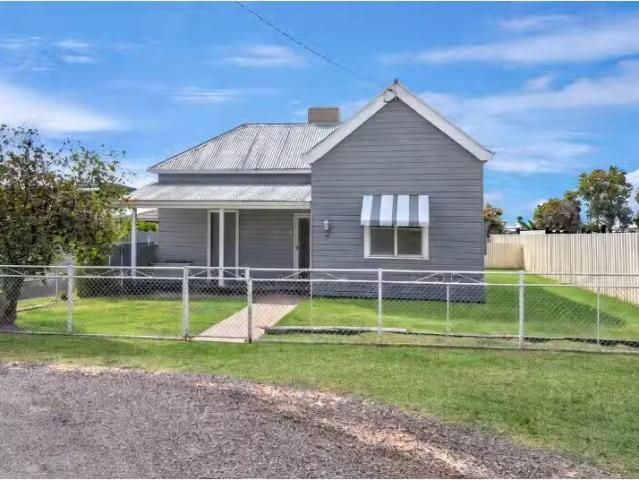15 Mc Donald Lane, Narrabri House for rent Listed by Emma Dem.