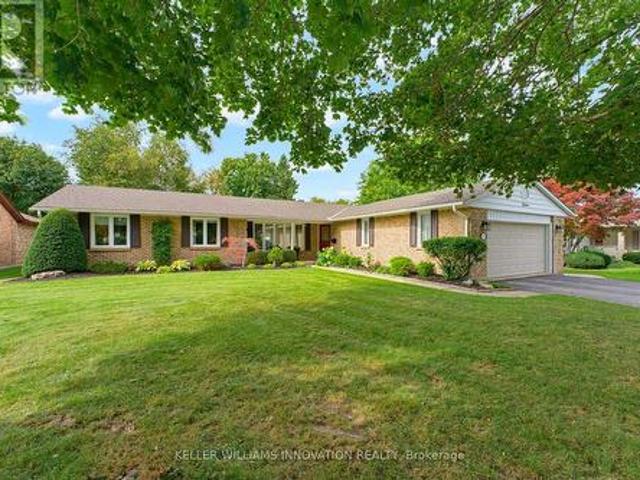 15 Mclaren Avenue N, North Perth, ON, N4W 3K1 house for sale | Listing ID X13819 | Royal LePage